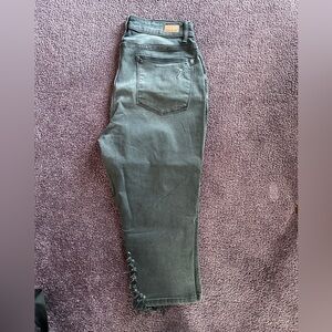 Judy Blue Black Capri Jeans